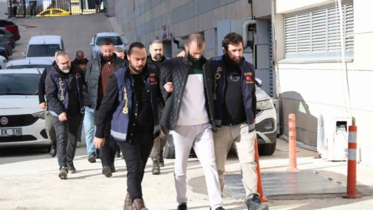 'Mamun' operasyonunda gözaltına alınan 6 kişi adliyeye sevk edildi