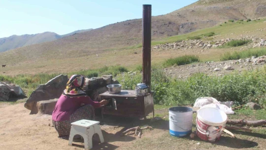 2 bin 500 rakımda ekmek mücadelesi