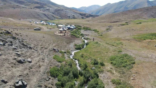 2 bin 500 rakımda ekmek mücadelesi