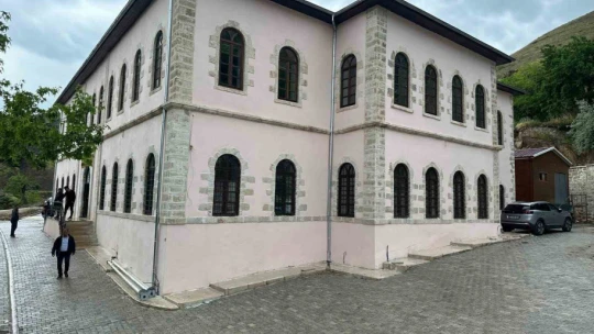260 yıllık Hükümet Konağının restorasyonu bitti, hizmete başladı