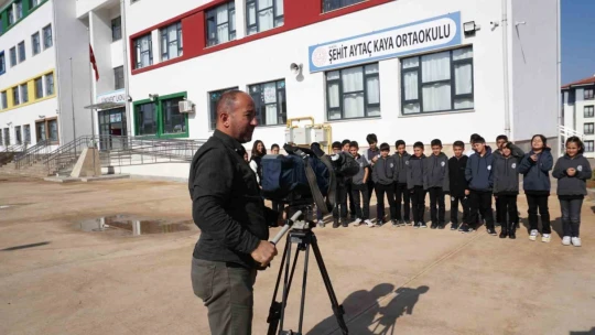 5 bin depremzede öğrenci 'Benim Hikayem Projesi' ile kamerayla tanıştı