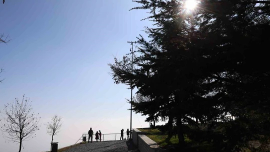 600 bin nüfuslu kent sis denizinde kayboldu