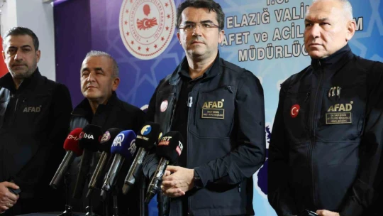 AFAD Başkanı Memiş: 'Malatya'da 2, Elazığ'da 8 olmak üzere toplam 10 vatandaşımızın tedavileri devam ediyor'