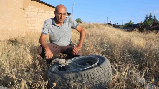 Ağaçları kırıp tarlaya uçtu, tekerleği ise 50 metre uzaklıktaki bahçeye fırladı