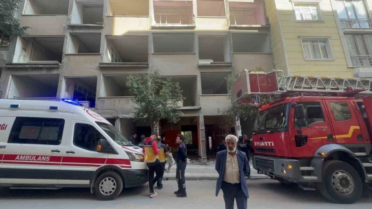 Ağır hasarlı binada ekipleri harekete geçiren anons: İntihar girişimi için gittiler gerçek bambaşka çıktı