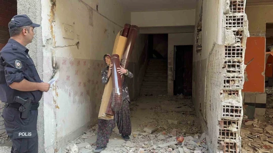 Ağır hasarlı binada ekipleri harekete geçiren anons: İntihar girişimi için gittiler gerçek bambaşka çıktı