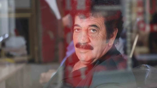 Arabeskin 'Baba'sına benzeyen Elazığlı Baki Çiçek Müslüm Gürses'le hatırasını unutamıyor