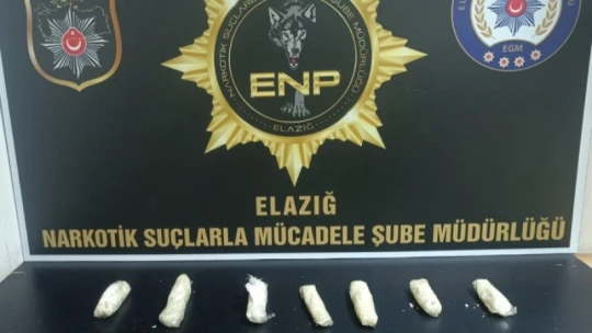 Aracın marşpiyeline zulalanmış uyuşturucu ele geçirildi: 4 tutuklama