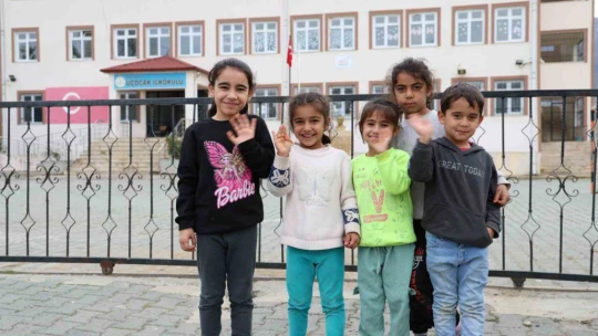 Arama motorunda gördü: Belediye başkanı okula 'Messi' isminin verilmesi için harekete geçti