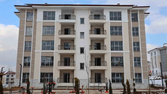 Asrın felaketinde evlerini kaybeden depremzedeler, yeni evlerine kavuşmaya çok yakın