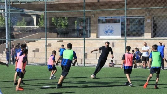 Başkan Şerifoğulları, Yaz Spor Okulları'nda