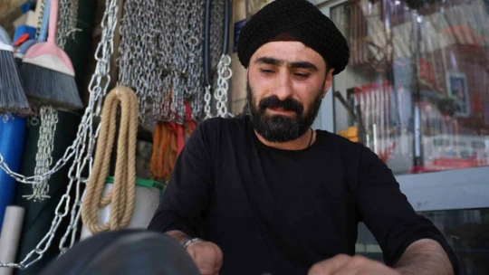 Bıçak bileyicilerin Kurban Bayramı mesaisi sürüyor