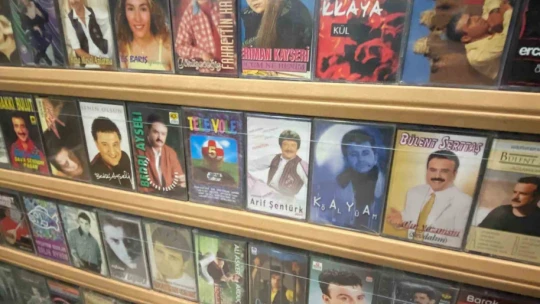 Bir zamanlar kapış kapış satılan müzik kasetlerine, koleksiyonerlerden yoğun ilgi