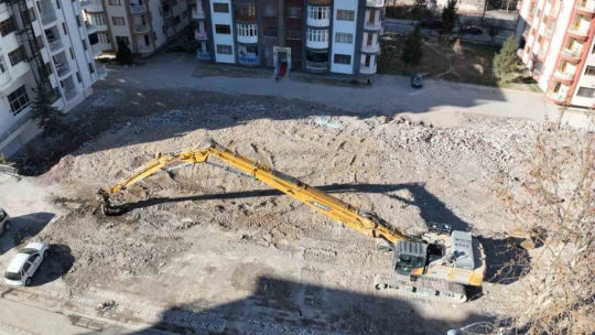 Bu maaşı duyan makas operatörlüğü için sıraya girecek: Aylık 300 bin lira