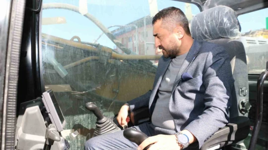 Bu maaşı duyan makas operatörlüğü için sıraya girecek: Aylık 300 bin lira