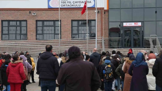 Cumhuriyetin 100. yılında yapımı tamamlanan okul, öğrencilerine kavuştu