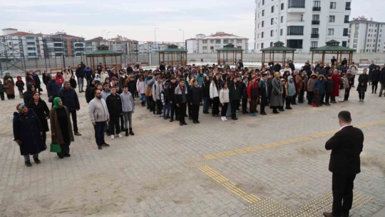 Cumhuriyetin 100. yılında yapımı tamamlanan okul, öğrencilerine kavuştu