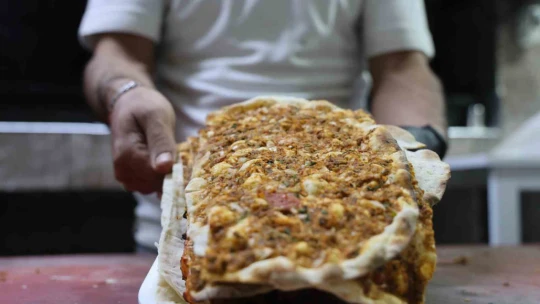 Burada yemekler 4'te bir fiyatına