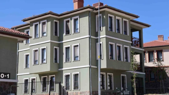 Depremin merkez üssü o ilçe, TOKİ eliyle yenilendi
