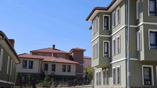 Depremin merkez üssü o ilçe, TOKİ eliyle yenilendi