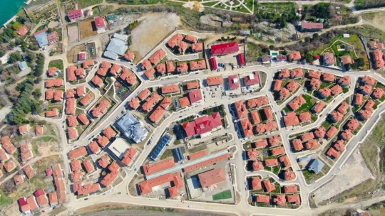 Depremin merkez üssü o ilçe, TOKİ eliyle yenilendi