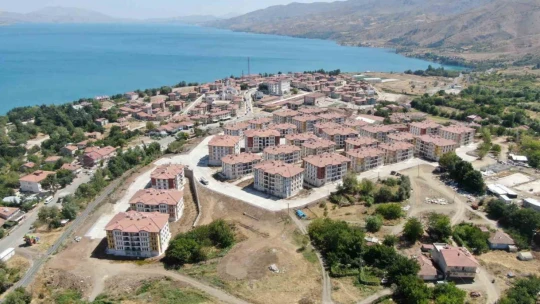 Depremin merkez üssü o ilçe, TOKİ eliyle yenilendi