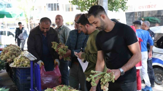 Doğu'nun muzu 'ışkın' tezgahlarda yerini aldı