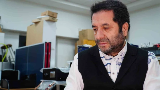 Einstein'ın Nobel ödülü aldığı  'foton teorisi'ni Türk profesör ispatladı