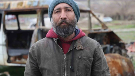 Ekmek tekneleri yanan aile yardım bekliyor