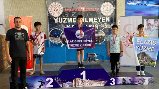 Elazığ Belediyesinden yüzmede 57 madalya
