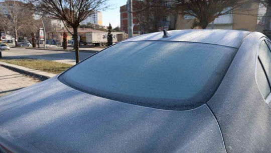 Elazığ buz kesti, süs havuzları dondu