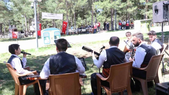 Elazığ'da 'Çocuklara verilecek en güzel hediye ailedir' etkinliği