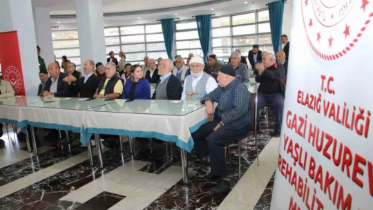 Elazığ'da 'Dünya Yaşlılar Günü' kutlandı