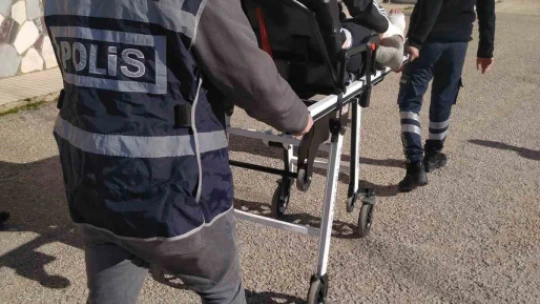 Elazığ'da 25 yıl kesinleşmiş hapis cezası bulunan şahıs, balkondan atlayarak kaçmaya çalıştı