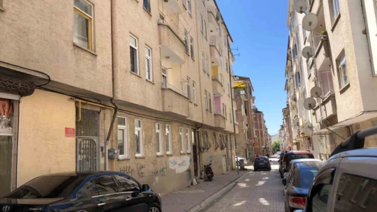 Elazığ'da 3'üncü kattan düşen çocuk yaralandı