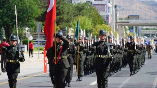 Elazığ'da 30 Ağustos Zafer Bayramı coşkusu