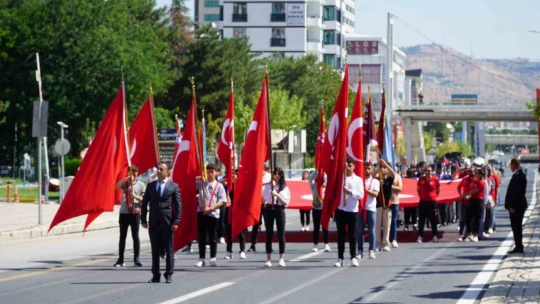 Elazığ'da 30 Ağustos Zafer Bayramı coşkusu
