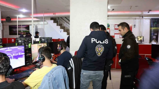 Elazığ'da 313 polisin katılımıyla asayiş uygulaması