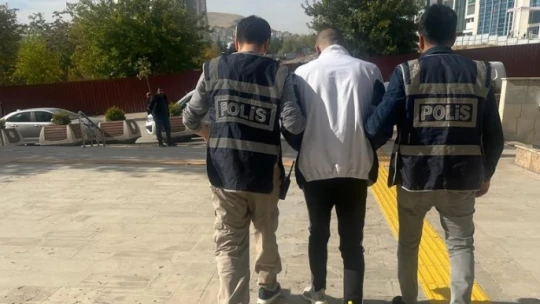 Elazığ'da 35 yıl kesinleşmiş hapis cezası bulunan 3 zanlı tutuklandı