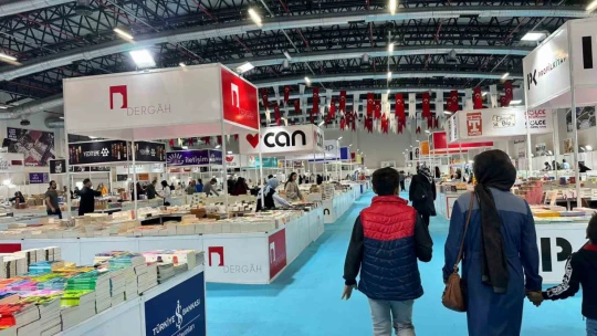 Elazığ'da 4. Kitap Fuarı kapılarını ziyaretçilere açtı