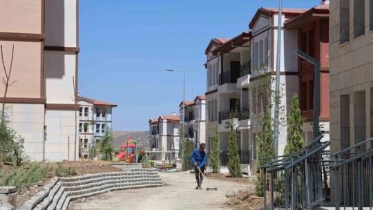 Elazığ'da 404 konutta sona gelindi, vatandaşlar kışa sıcak yuvalarında girecek