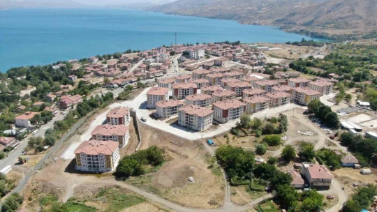 Elazığ'da 404 konutta sona gelindi, vatandaşlar kışa sıcak yuvalarında girecek