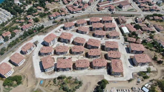 Elazığ'da 404 konutta sona gelindi, vatandaşlar kışa sıcak yuvalarında girecek