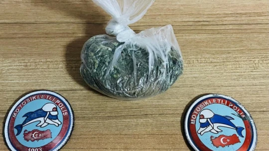 Elazığ'da 49 yıl kesinleşmiş hapis cezası bulunan 2 zanlı yakalandı