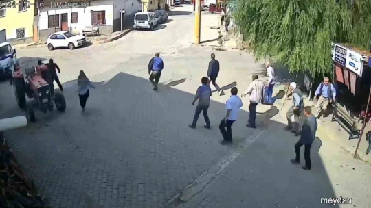 Elazığ'da 5,9'luk depreme kıraathanede böyle yakalandılar