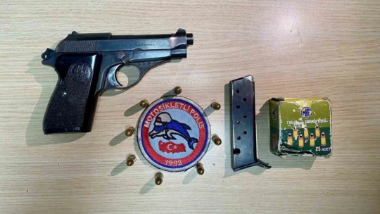 Elazığ'da asayiş uygulamaları: 8 ruhsatsız tabanca ele geçirildi