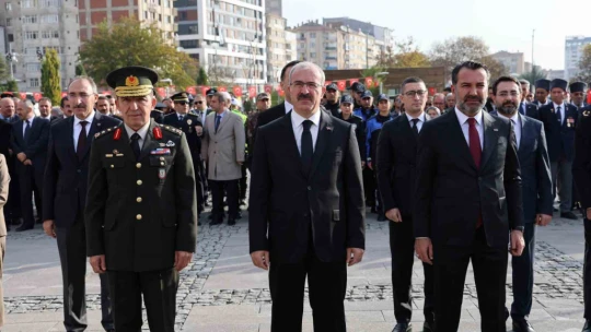 Elazığ'da Atatürk düzenlenen törenle anıldı