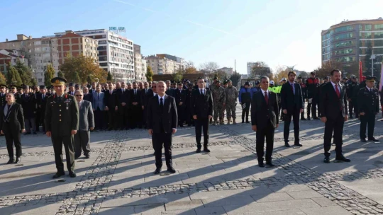 Elazığ'da Atatürk, düzenlenen törenle anıldı