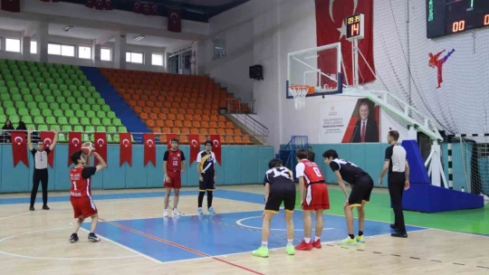 Elazığ'da basketbol ve güreş müsabakaları tamamlandı