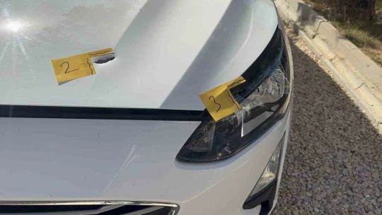 Elazığ'da belediye meclis üyesinin aracına silahlı saldırı